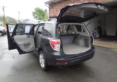 Vehicle photo 9