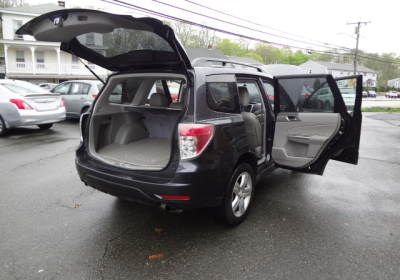 Vehicle photo 12