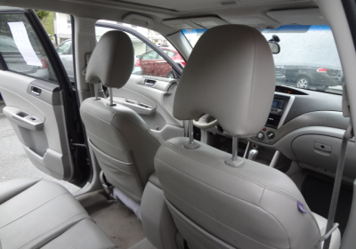 Vehicle photo 10