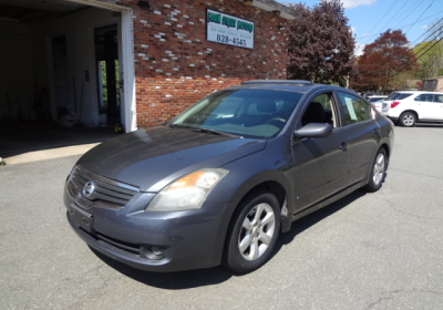 Vehicle photo 2