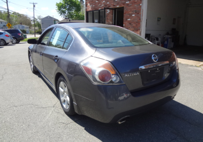 Vehicle photo 4