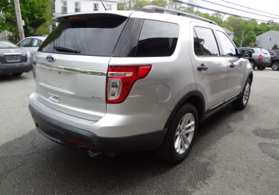Vehicle photo 7