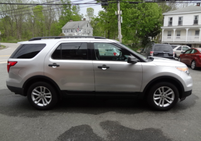Vehicle photo 4