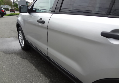 Vehicle photo 12