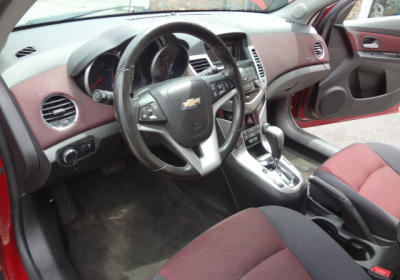 Vehicle photo 8