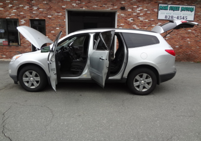Vehicle photo 10